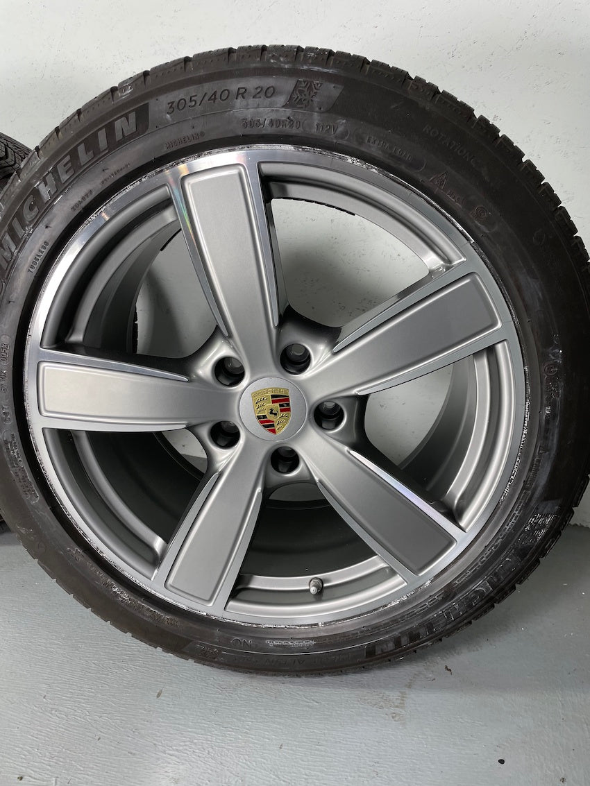 Porsche Cayenne COUPE E3 9Y0 20 Zoll E3 SPORT CLASSIC Winter Michelin DOT2022