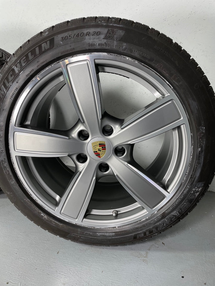 Porsche Cayenne COUPE E3 9Y0 20 Zoll E3 SPORT CLASSIC Winter Michelin DOT2022