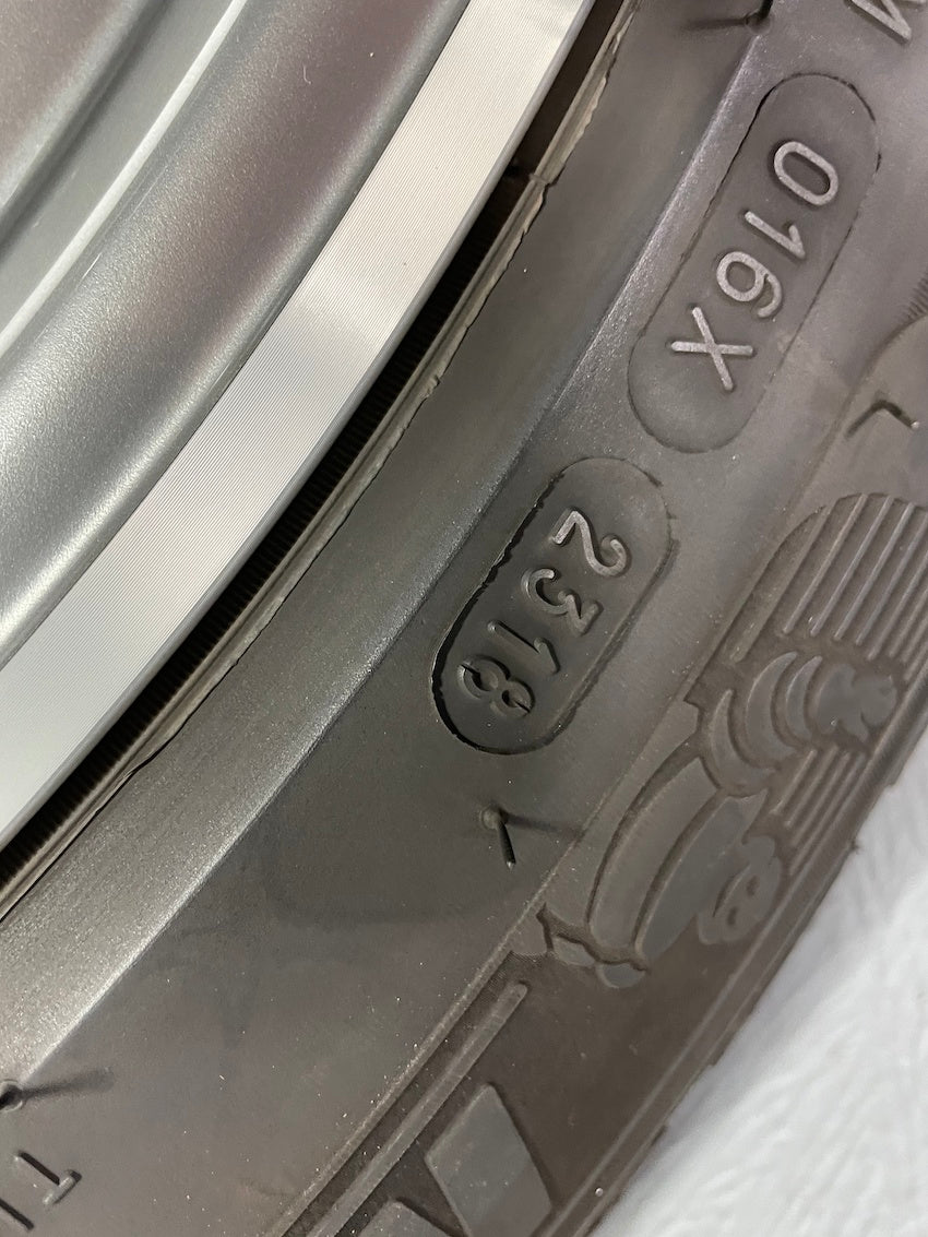 Porsche Cayenne E3 9Y0 20 Zoll E3 SPORT CLASSIC Winter Räder Michelin