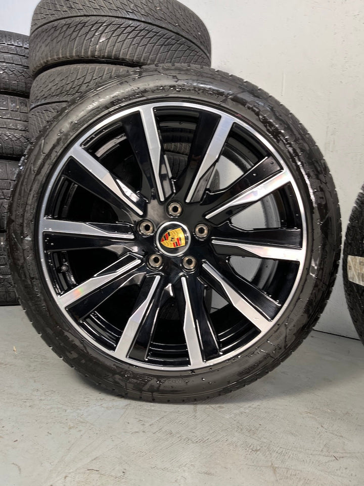 Porsche Taycan J1 20 Zoll Tequipment Design Winter Räder Goody. DOT2023 600Km