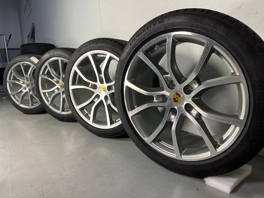 Porsche Cayenne E3 21 Zoll Exclusive Design 9y0 Winter Räder Conti NEU