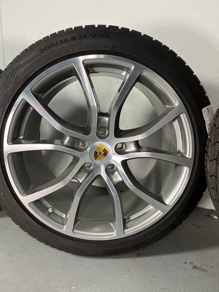 Porsche Cayenne E3 21 Zoll Exclusive Design 9y0 Winter Räder Conti NEU