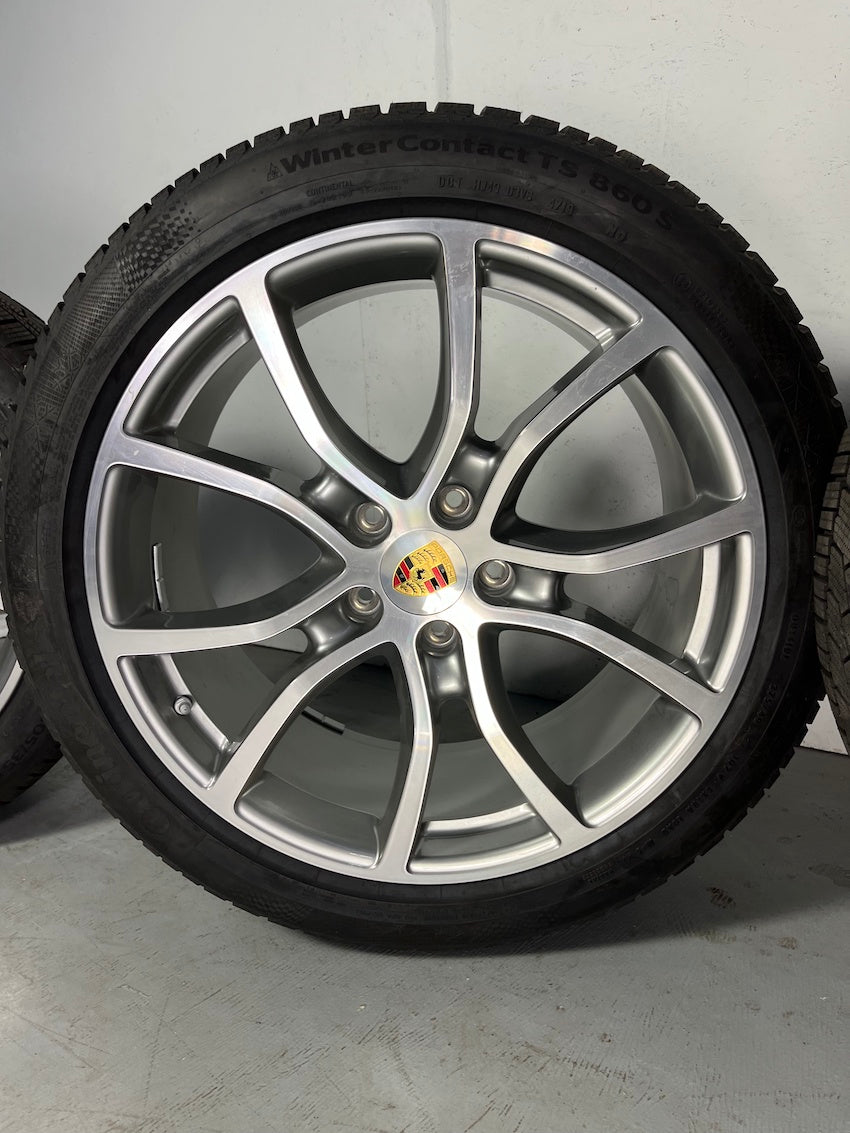 Porsche Cayenne E3 21 Zoll Exclusive Design 9y0 Winter Räder Conti NEU