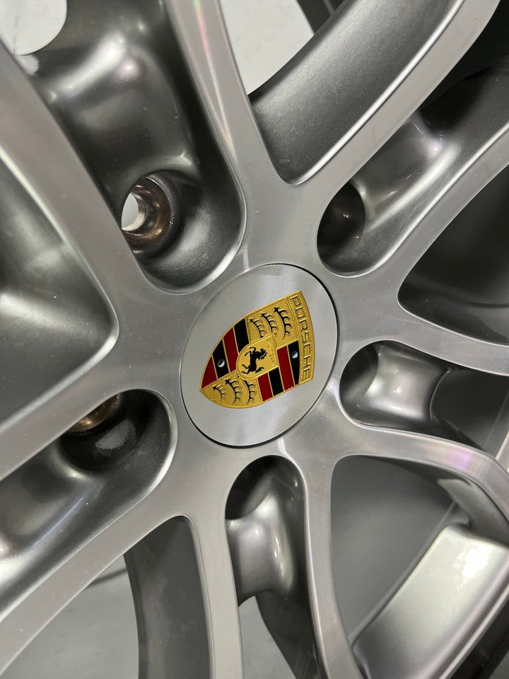 Porsche Cayenne E3 21 Zoll Exclusive Design 9y0 Winter Räder Conti NEU