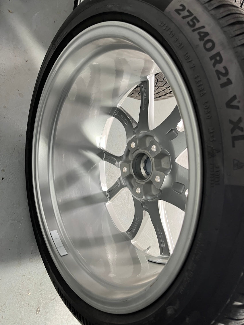 Porsche Cayenne E3 21 Zoll Exclusive Design 9y0 Winter Räder Conti NEU