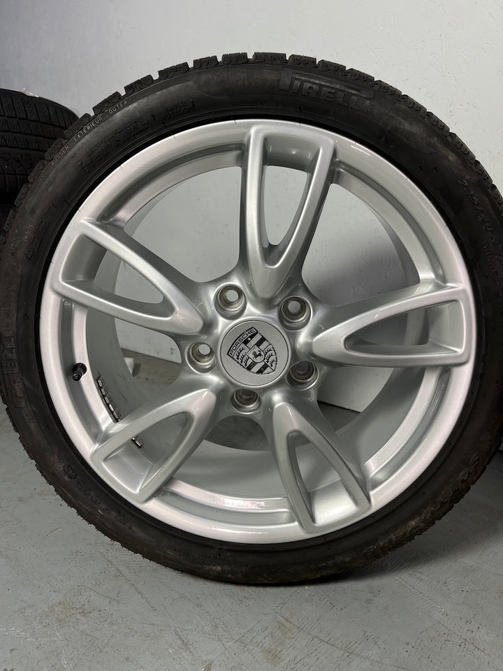 von Porsche 997 18 Zoll Carrera IV Allrad Winter Pirelli TOP