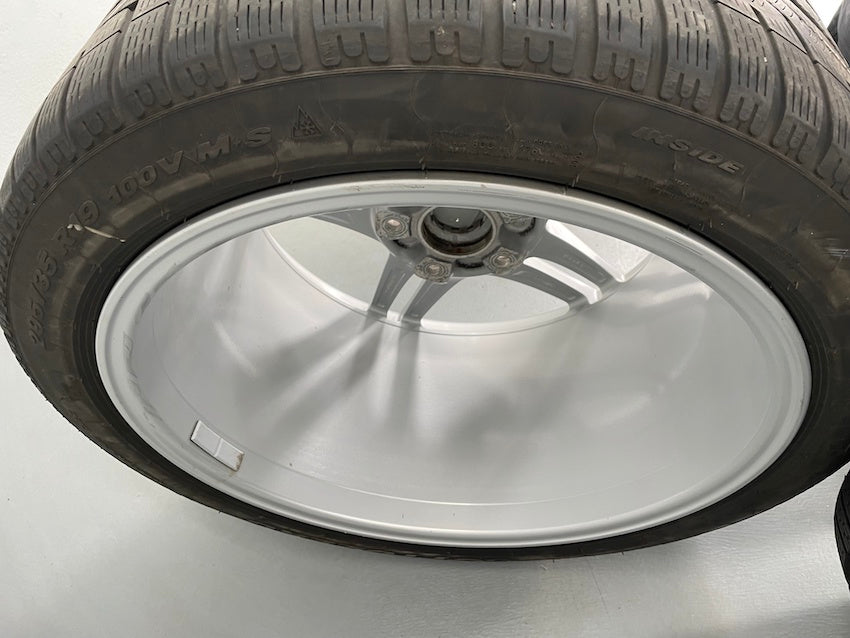 Porsche 991.2 19 Zoll Carrera Winter S C2 FACELIFT Pirelli Reifen 1 Saison