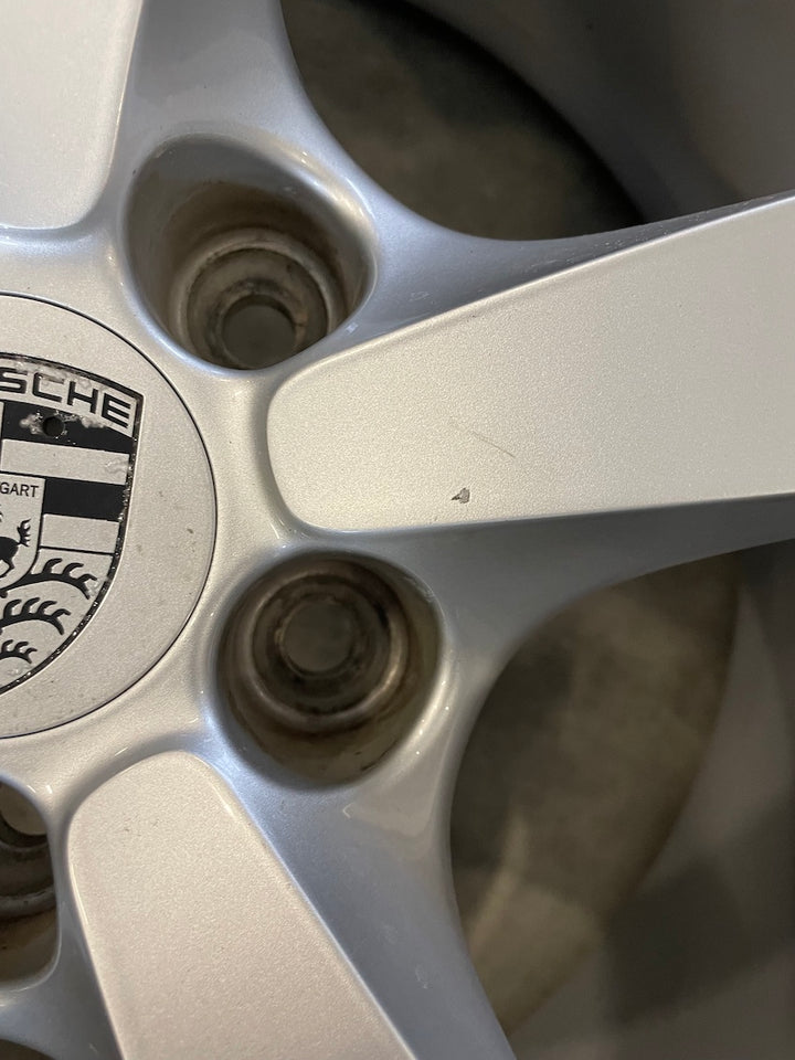 Porsche Macan 18 Zoll Winter Räder Pirelli Scorpion Winter N0 GÜNSTIG