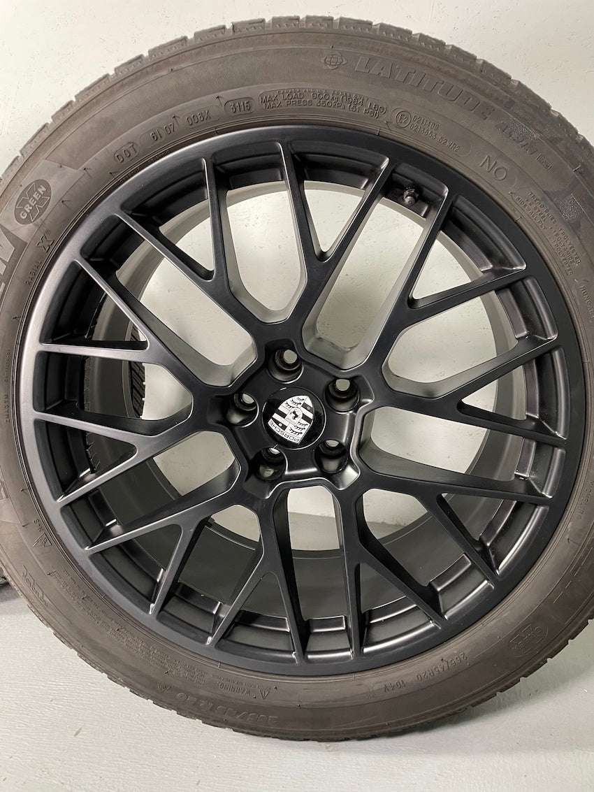 Porsche Macan 20 Zoll RS Spyder WINTER RÄDER Michelin TOP