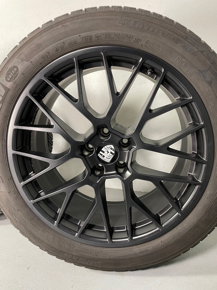 Porsche Macan 20 Zoll RS Spyder WINTER RÄDER Michelin TOP