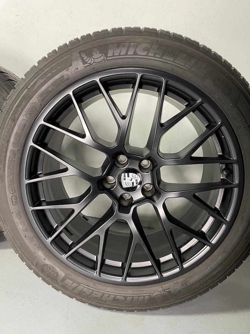 Porsche Macan 20 Zoll RS Spyder WINTER RÄDER Michelin TOP