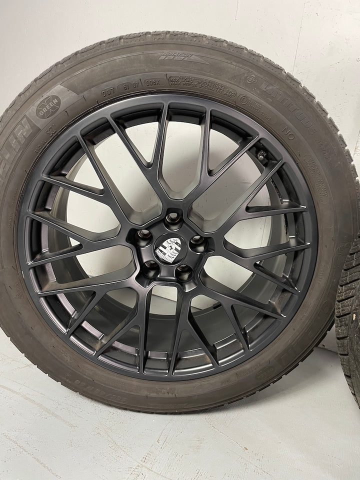 Porsche Macan 20 Zoll RS Spyder WINTER RÄDER Michelin TOP