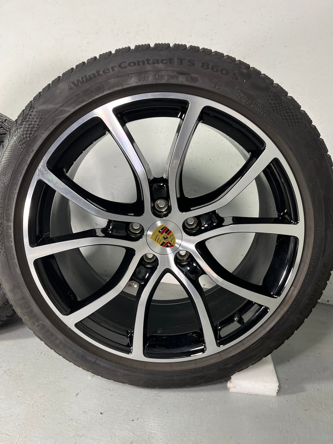 Porsche Cayenne COUPE E3 21 Zoll Exclusive Design 9y0 Winter Räder Conti