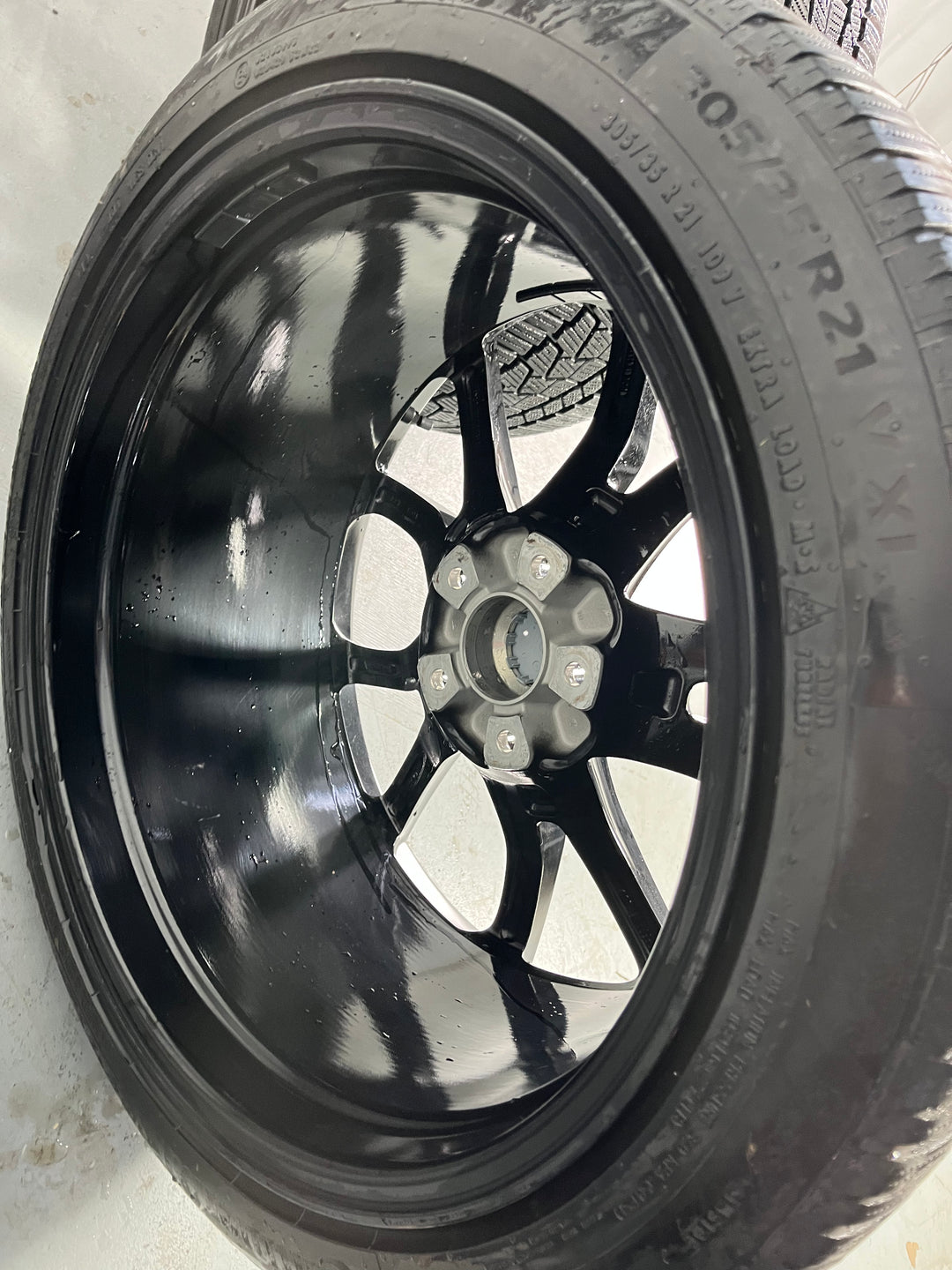 Porsche Cayenne COUPE E3 21 Zoll Exclusive Design 9y0 Winter Räder Conti