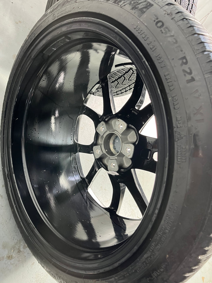 Porsche Cayenne COUPE E3 21 Zoll Exclusive Design 9y0 Winter Räder Conti