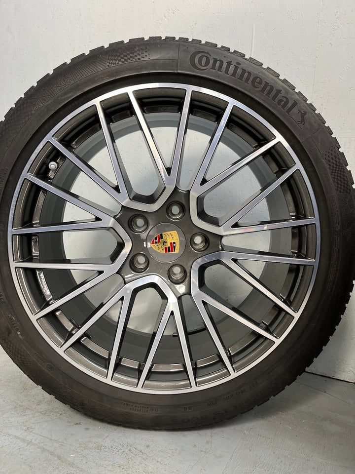 Porsche Cayenne COUPE E3 9Y0 21 Zoll RS Spyder Winter DOT2019