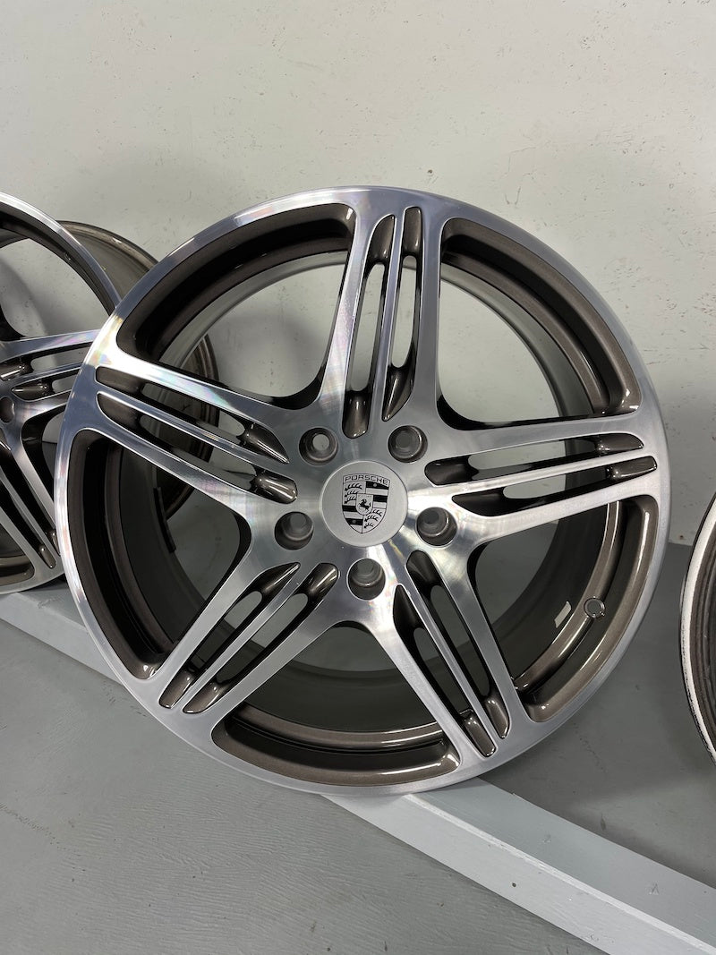 Porsche 997 19 Zoll Turbo Felgen Allrad Felgen 8J + 11J ET51 C4 4S