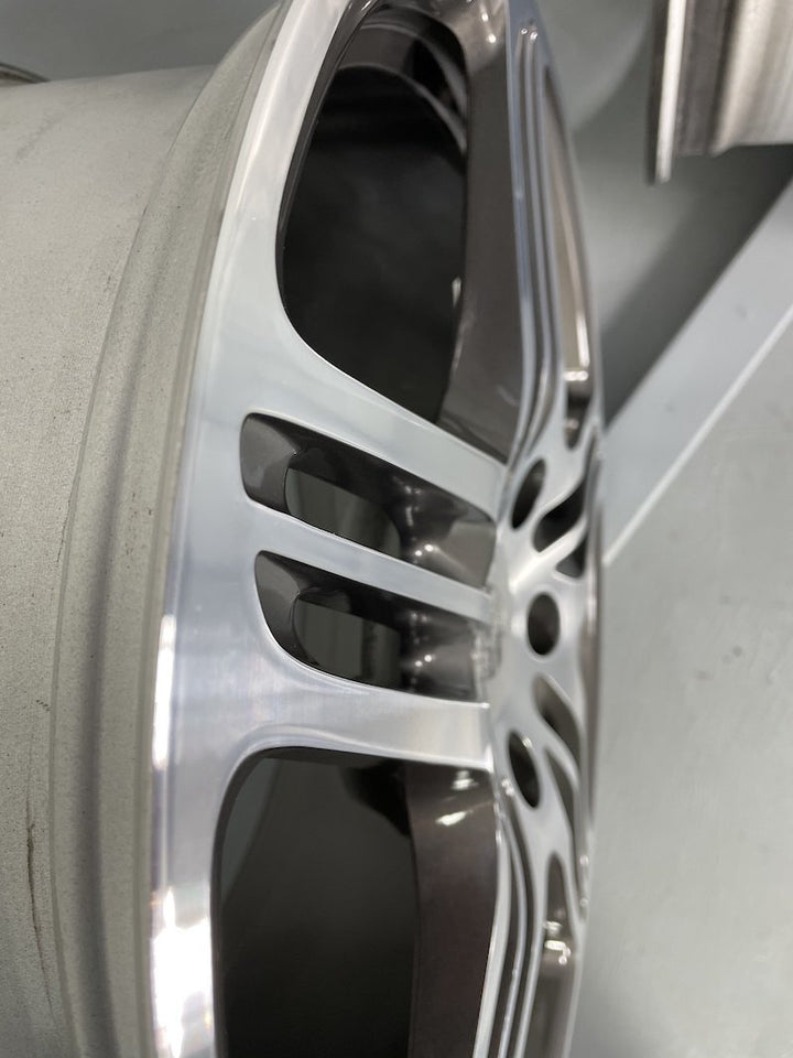 Porsche 997 19 Zoll Turbo Felgen Allrad Felgen 8J + 11J ET51 C4 4S