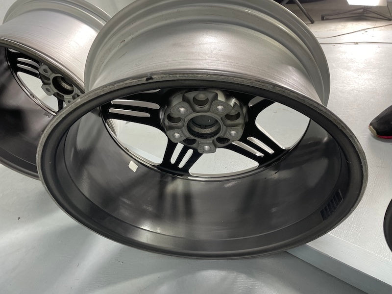 Porsche 997 19 Zoll Turbo Felgen Allrad Felgen 8J + 11J ET51 C4 4S