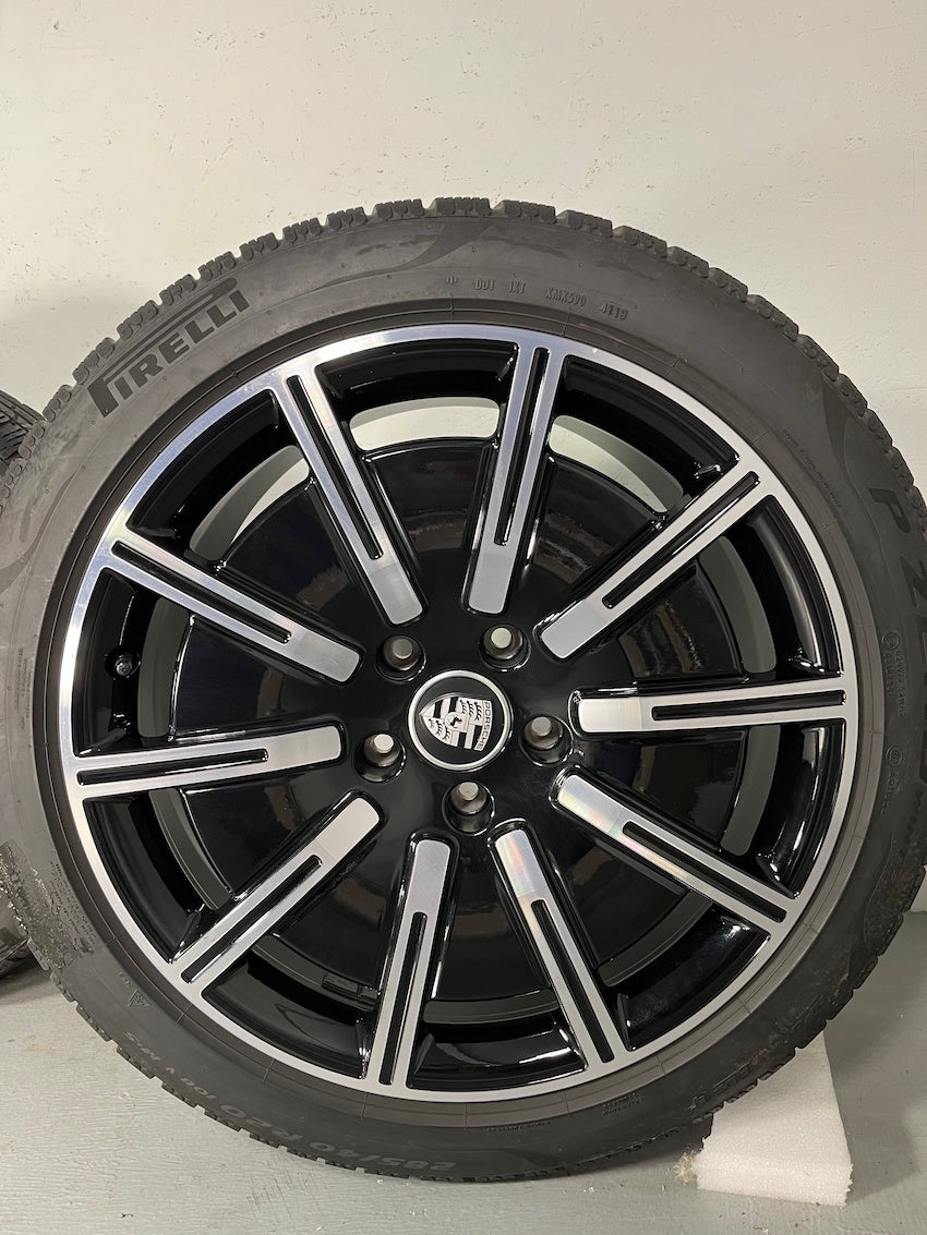 Porsche Taycan 20 Zoll Sport Aero Winterräder Pirelli MwSt.awb.TOP