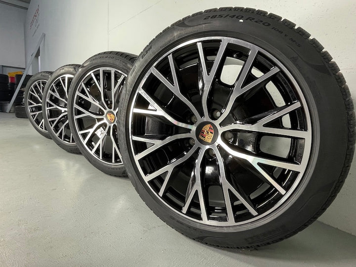 Porsche Taycan 20 Zoll TURBO S AERO Winterräder Pirelli NP: 6.765,14€