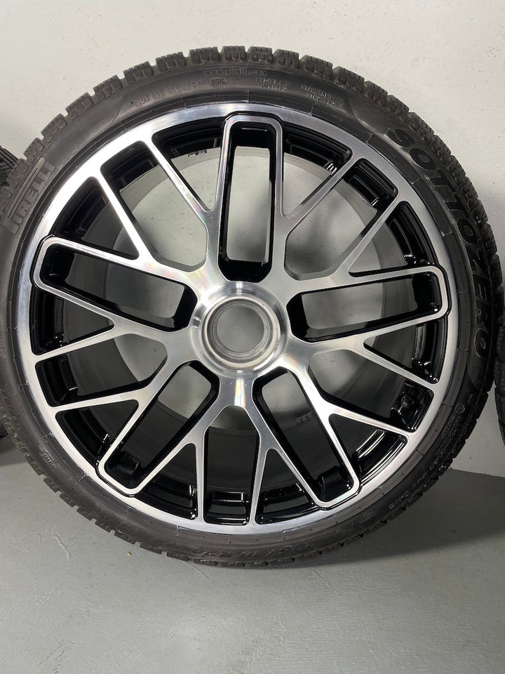 Porsche 991.2 20 Zoll GTS Winter Räder Pirelli DOT2017 TOP 7mm TOP