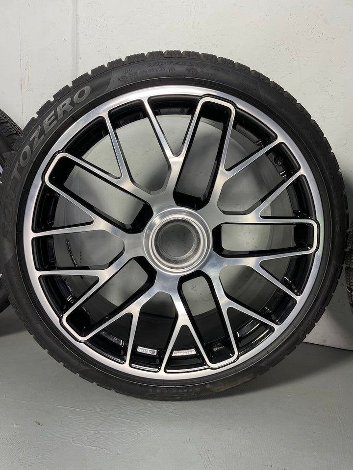 Porsche 991.2 20 Zoll GTS Winter Räder Pirelli DOT2017 TOP 7mm TOP