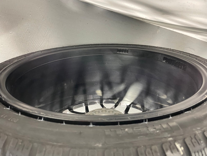 Porsche 991.2 20 Zoll GTS Winter Räder Pirelli DOT2017 TOP 7mm TOP