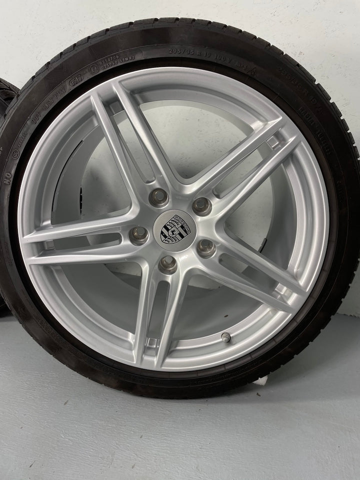 Porsche 991.2 19 Zoll Carrera Winter Räder S C2 Continental 7-7,5mm