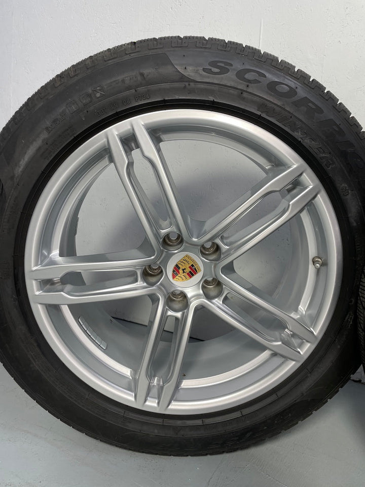 Porsche Macan III 19 Zoll Winter Räder Pirelli DOT2022 6,5mm TOP