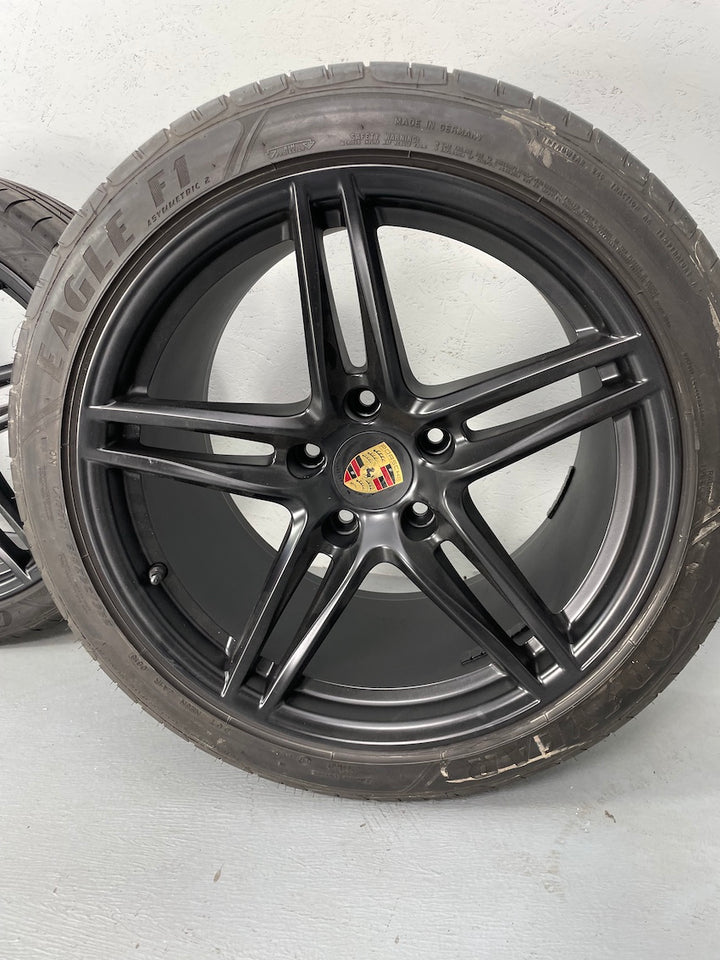 Porsche 991.2 19 Zoll Carrera Sommer Räder C4 4S mattschwarz