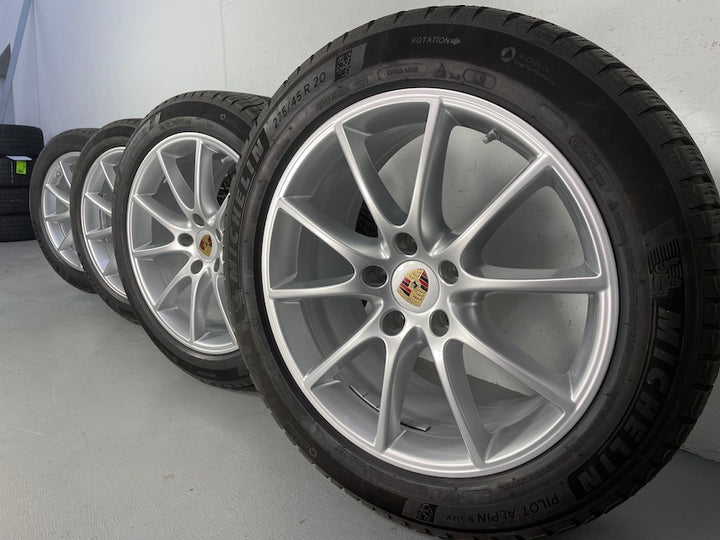 Porsche Cayenne 20 Zoll 9Y0 E3 DESIGN Winter Michelin 1800KM 7-8mm