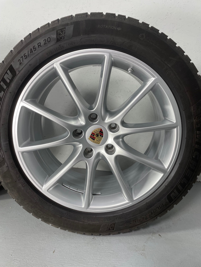 Porsche Cayenne 20 Zoll 9Y0 E3 DESIGN Winter Michelin 1800KM 7-8mm