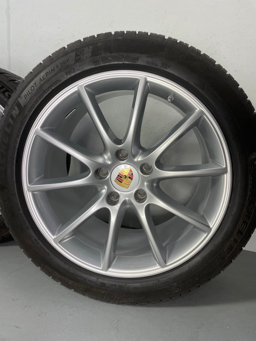 Porsche Cayenne 20 Zoll 9Y0 E3 DESIGN Winter Michelin 1800KM 7-8mm
