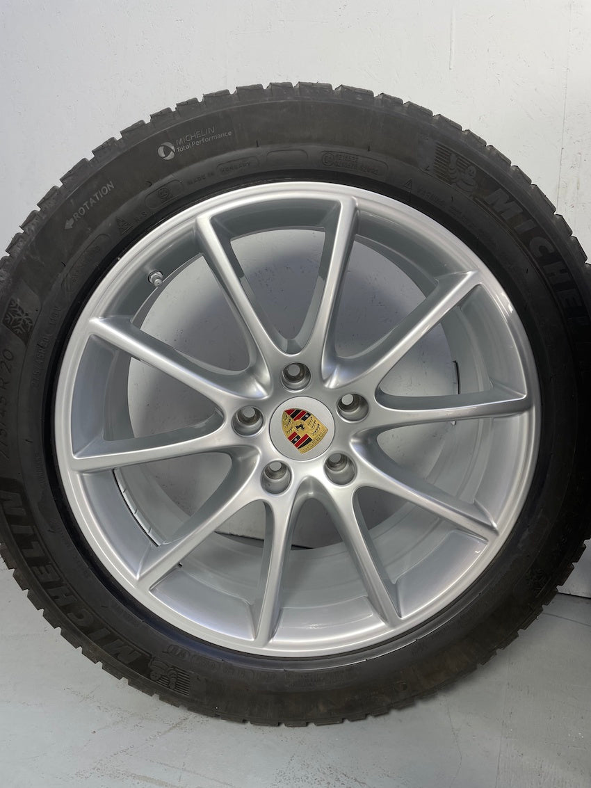 Porsche Cayenne 20 Zoll 9Y0 E3 DESIGN Winter Michelin 1800KM 7-8mm