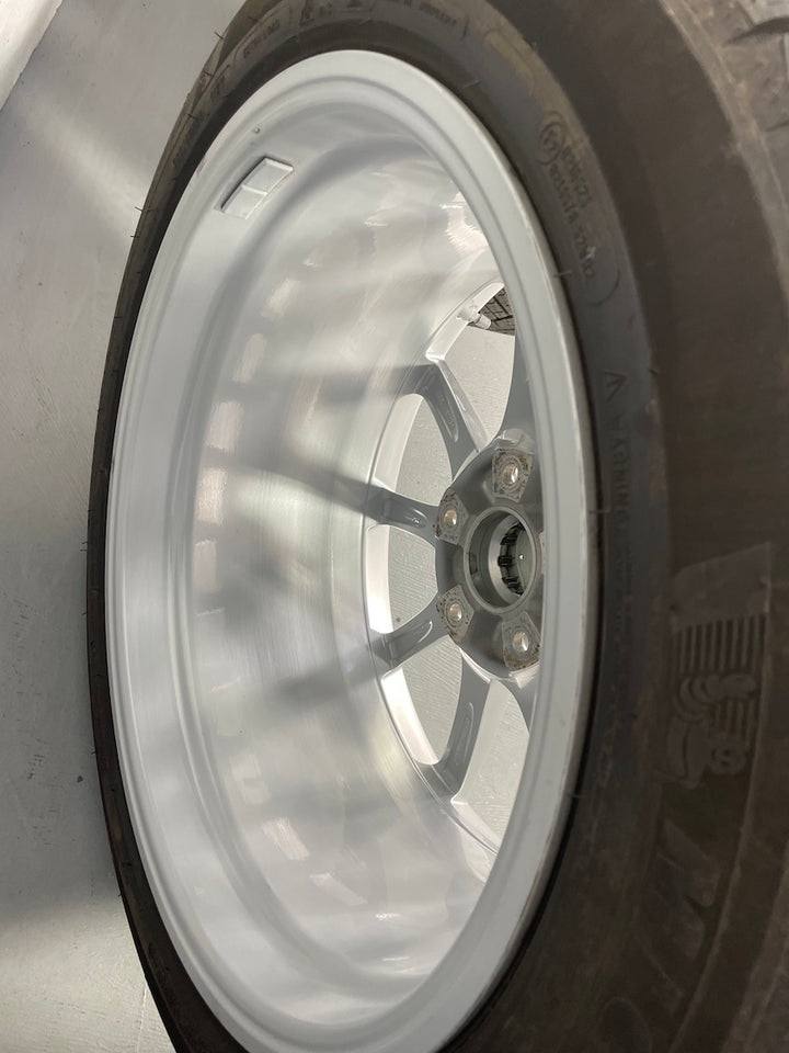 Porsche Cayenne 20 Zoll 9Y0 E3 DESIGN Winter Michelin 1800KM 7-8mm