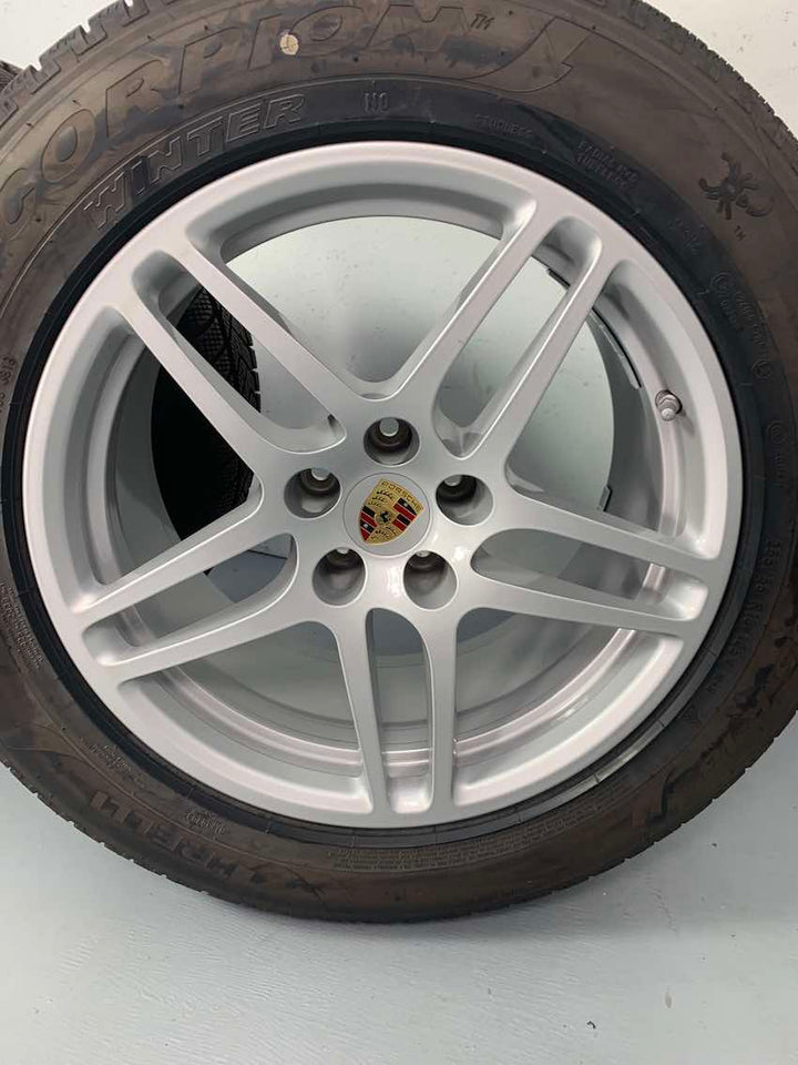 Porsche Macan 18 Zoll Winter Räder Pirelli MwSt.awb. TOP Macan I + II