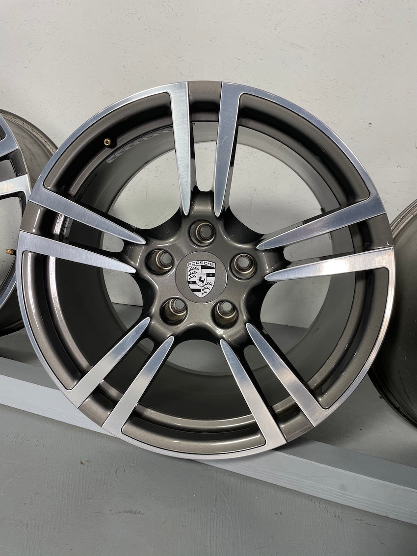 Porsche 997 19 Zoll Turbo II Felgen C4 4S neuwertig 8J ET57 + 11J ET51