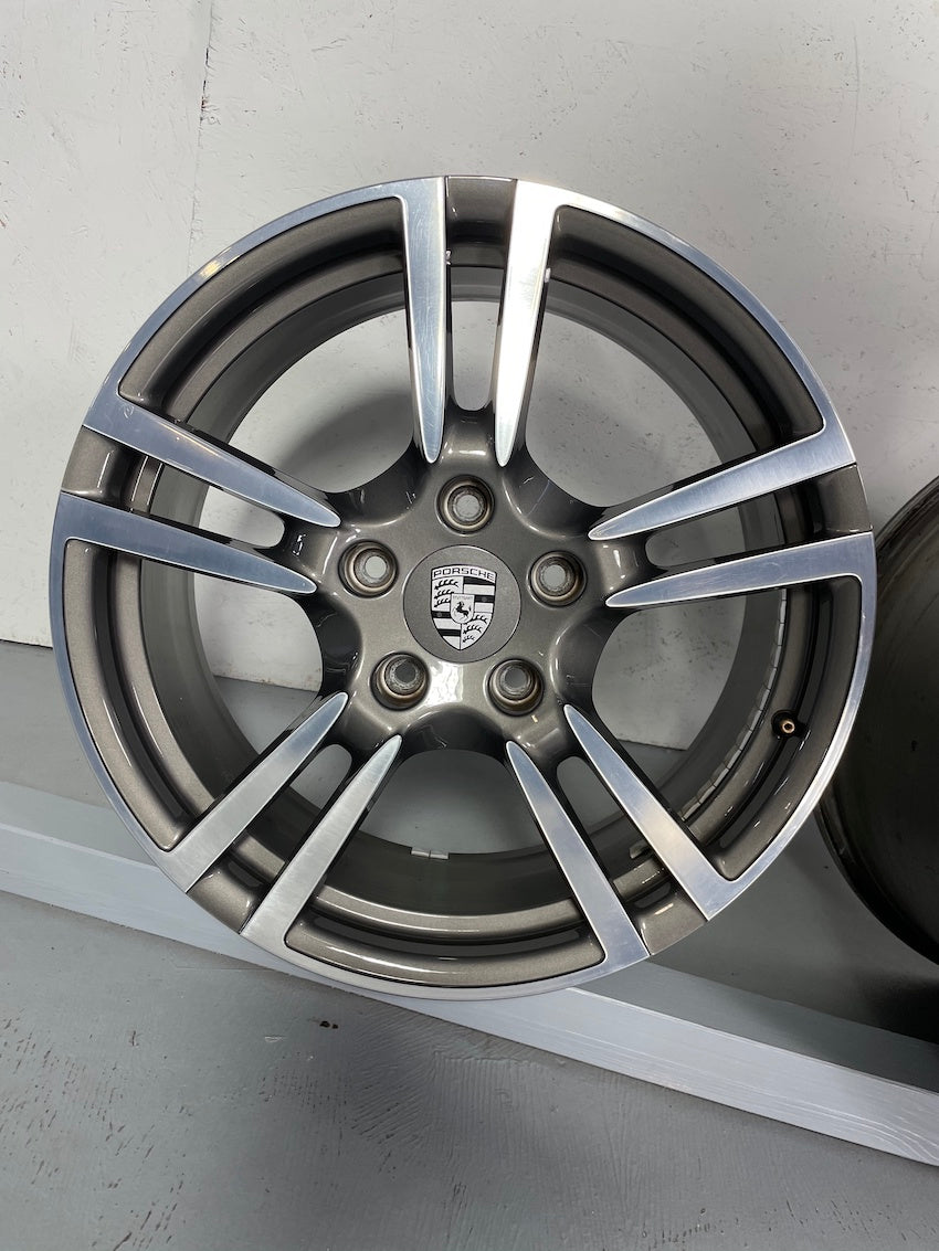 Porsche 997 19 Zoll Turbo II Felgen C4 4S neuwertig 8J ET57 + 11J ET51