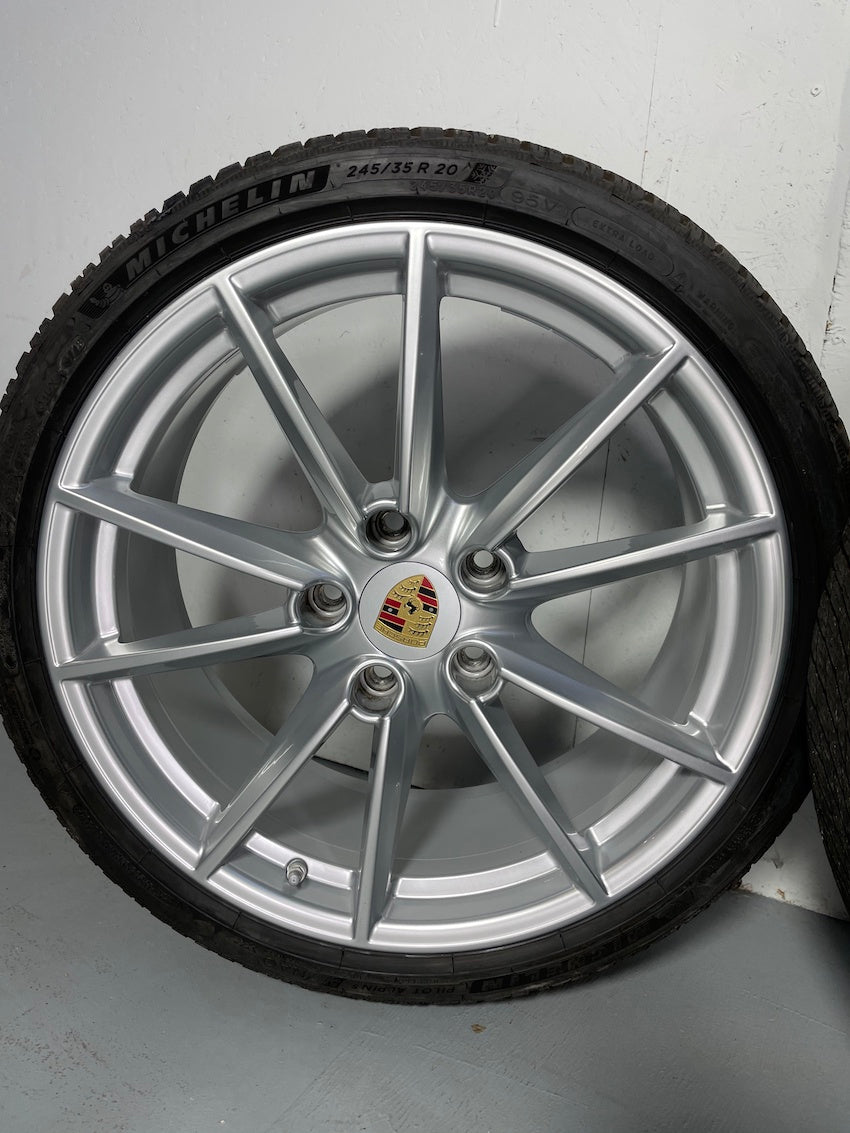 Porsche 992 20 21 Zoll Carrera S Winter Räder Michelin 6-7mm DOT2019