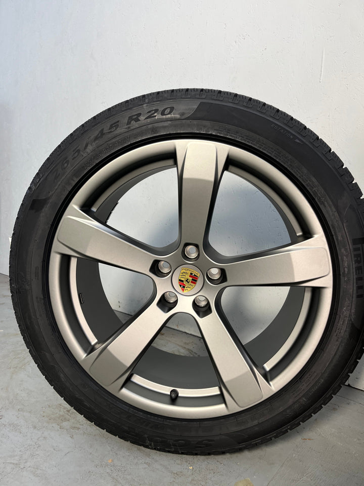 Porsche Macan III 20 Zoll SPORT WINTER RÄDER Pirelli NEUER RADSATZ