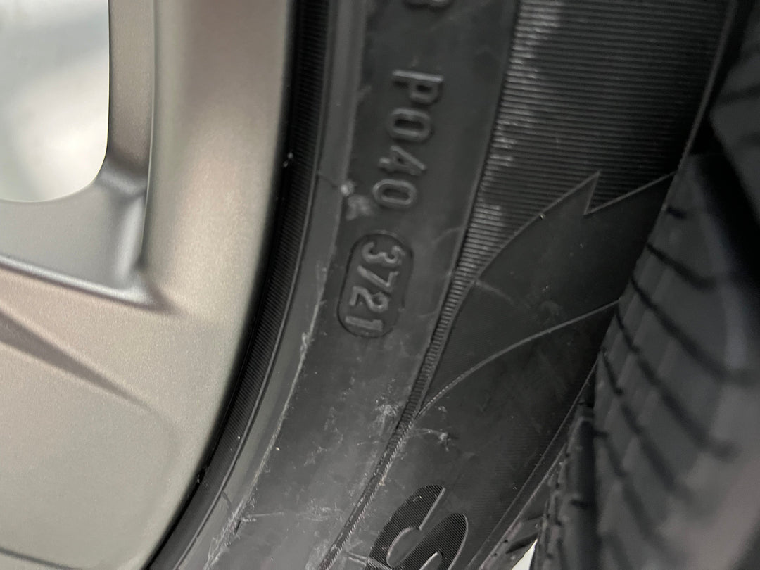 Porsche Macan III 20 Zoll SPORT WINTER RÄDER Pirelli NEU PLATINUM