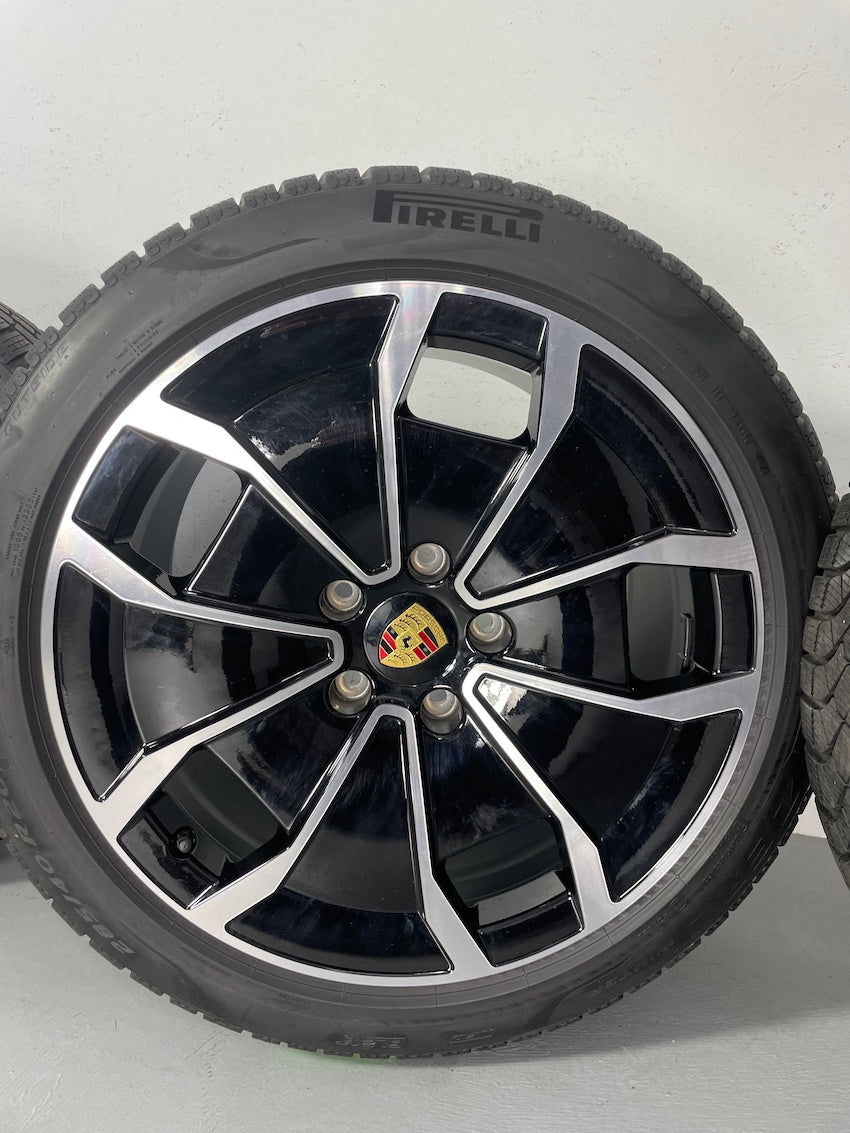 Porsche Taycan 20 Zoll TURBO AERO DESIGN Winterräder nur 900Km