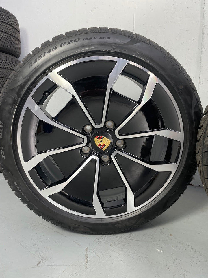 Porsche Taycan 20 Zoll TURBO AERO DESIGN Winterräder nur 1100Km