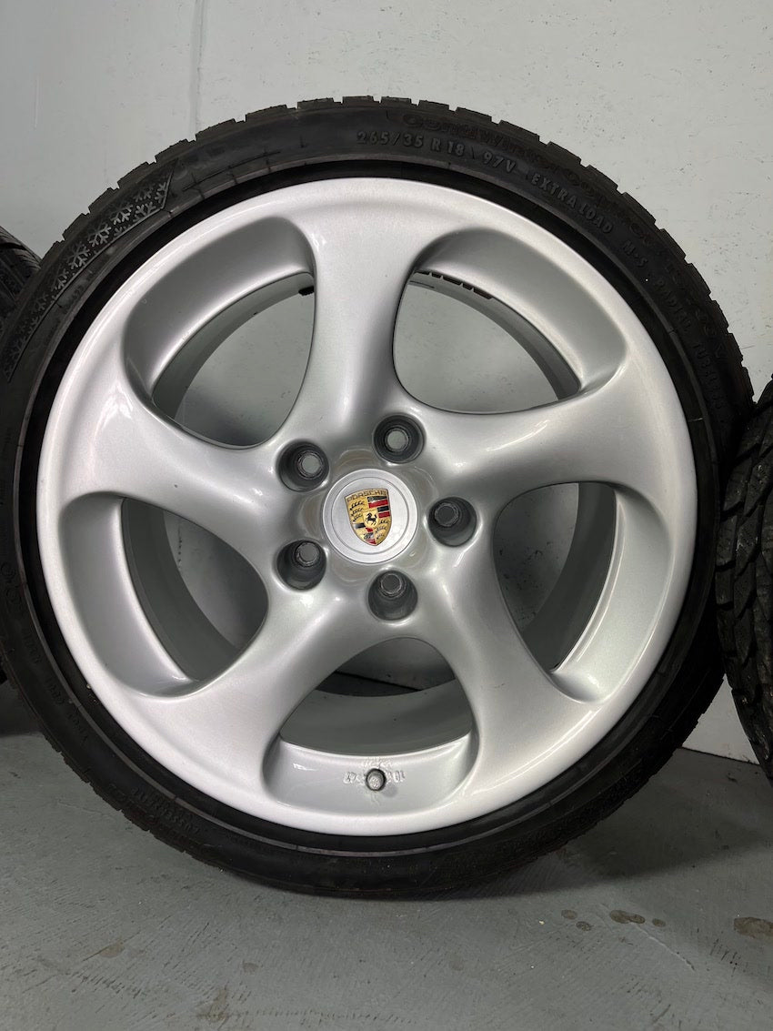 Porsche 996 18 Zoll Turbo Look II TURBO 4S Winterräder 8J + 10J ET47