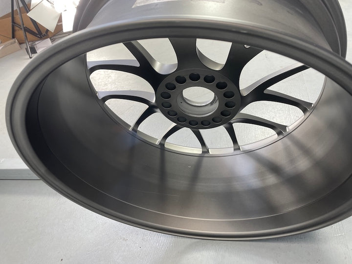 Porsche 991.2 20 Zoll GTS TURBO SPORT 3 FELGEN PLATINUM NEU LACKIERT