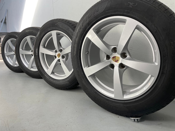 Porsche Macan 18 Zoll Winter Räder Pirelli MwSt.awb. Macan I + II