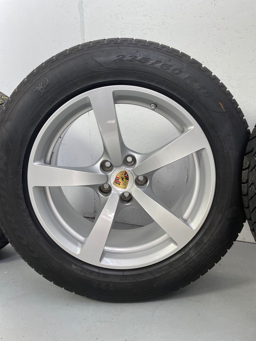 Porsche Macan 18 Zoll Winter Räder Pirelli MwSt.awb. Macan I + II
