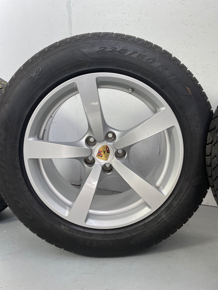 Porsche Macan 18 Zoll Winter Räder Pirelli MwSt.awb. Macan I + II