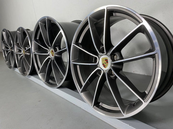 Porsche 992 20/21 Zoll Carrera Classic Felgen Topzustand Vorführer